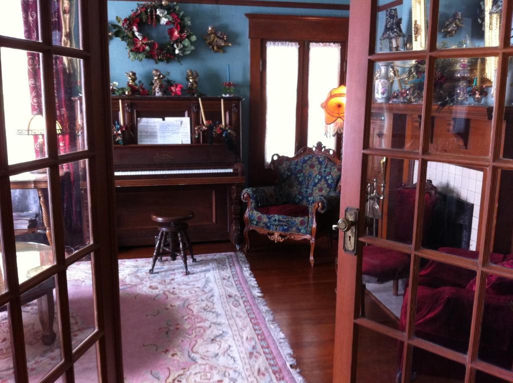 مبيت وإفطار فكتوريا Trutch Manor المظهر الخارجي الصورة