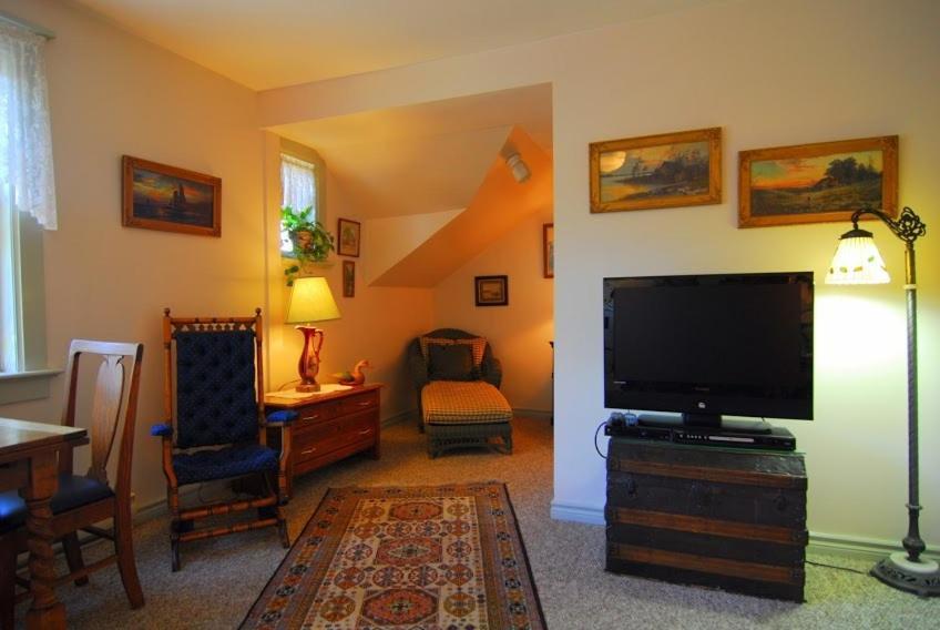 مبيت وإفطار فكتوريا Trutch Manor الغرفة الصورة