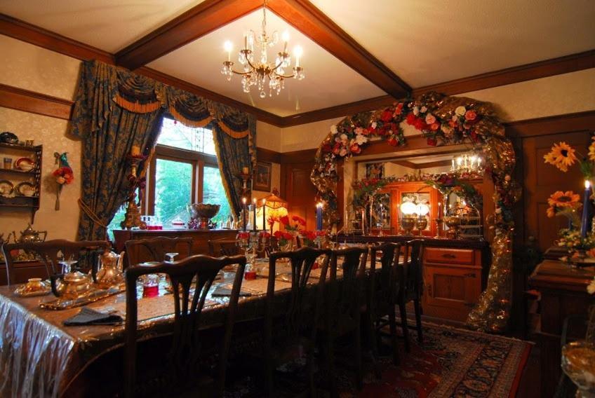 مبيت وإفطار فكتوريا Trutch Manor المظهر الخارجي الصورة